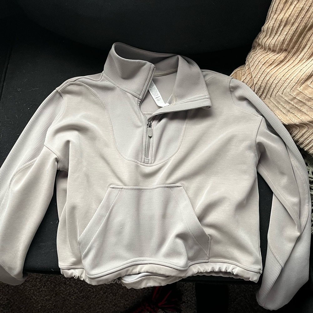 Lululemon Quarter-zip sweatshirt